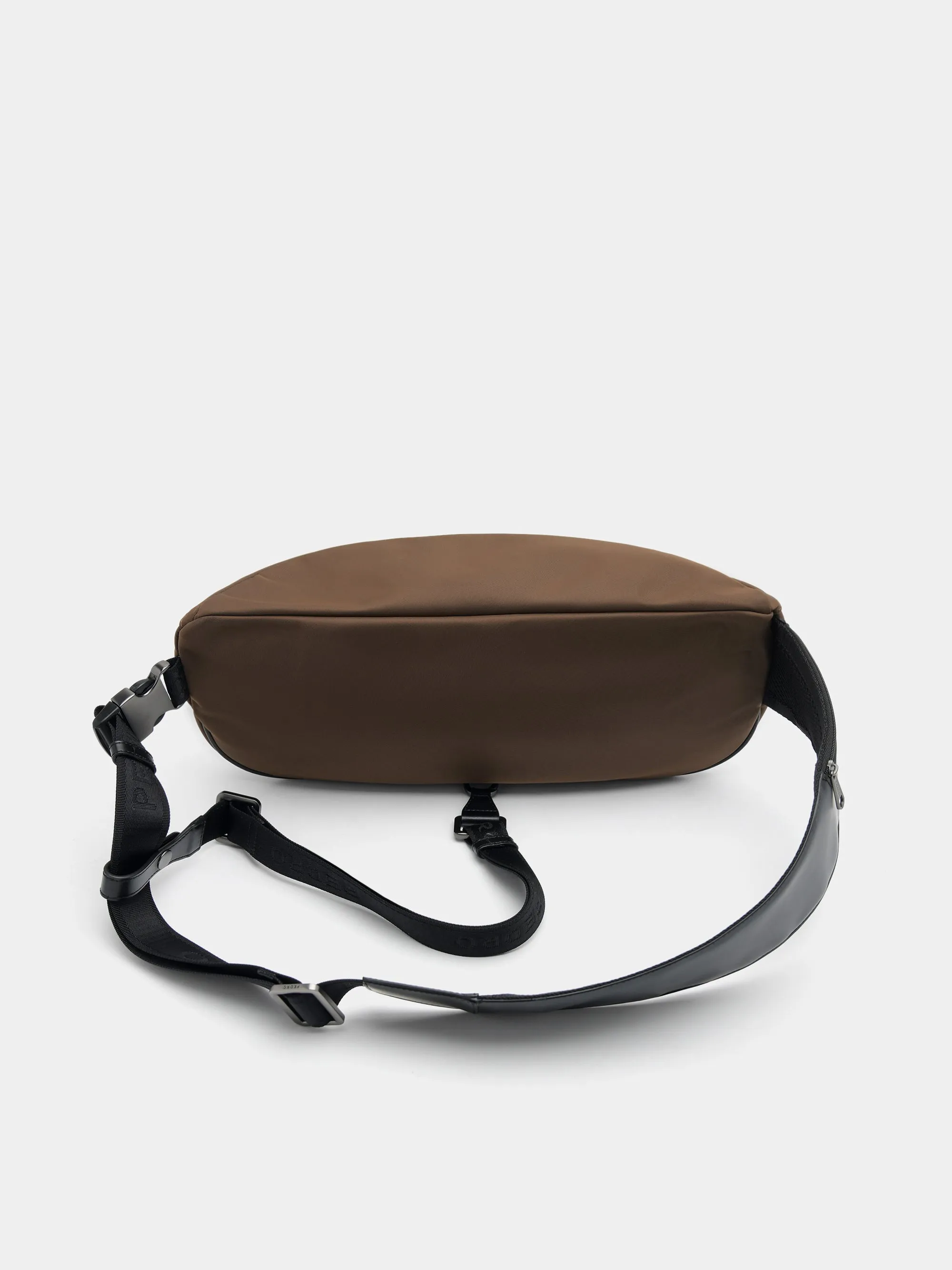 Chuck Sling Pouch