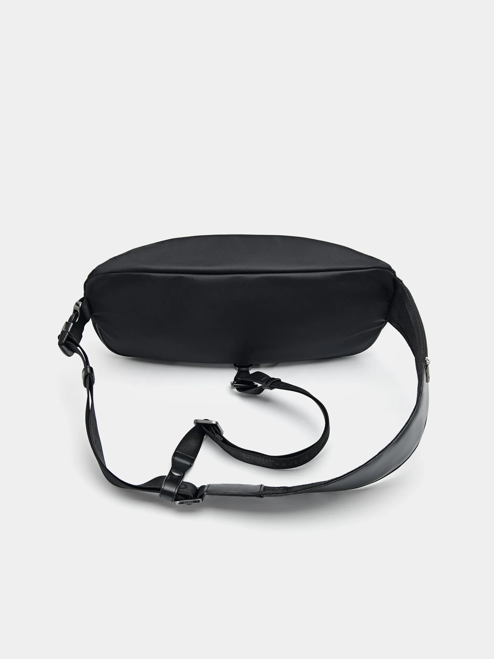 Chuck Sling Pouch