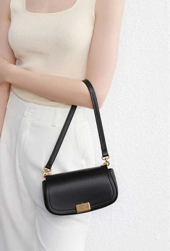 Fashion-forward Single-strap Saddle Purse