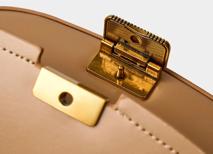 Fashion-forward Single-strap Saddle Purse