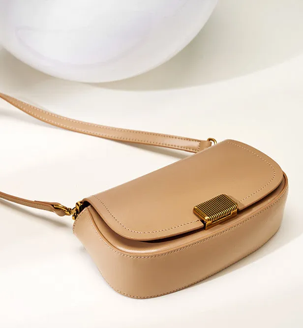 Fashion-forward Single-strap Saddle Purse