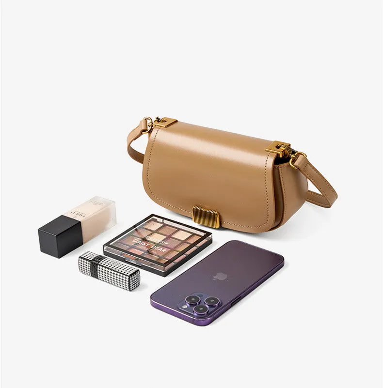 Fashion-forward Single-strap Saddle Purse