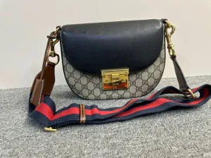 Preloved Gucci GG Supreme Saddle Bag Beige/Black