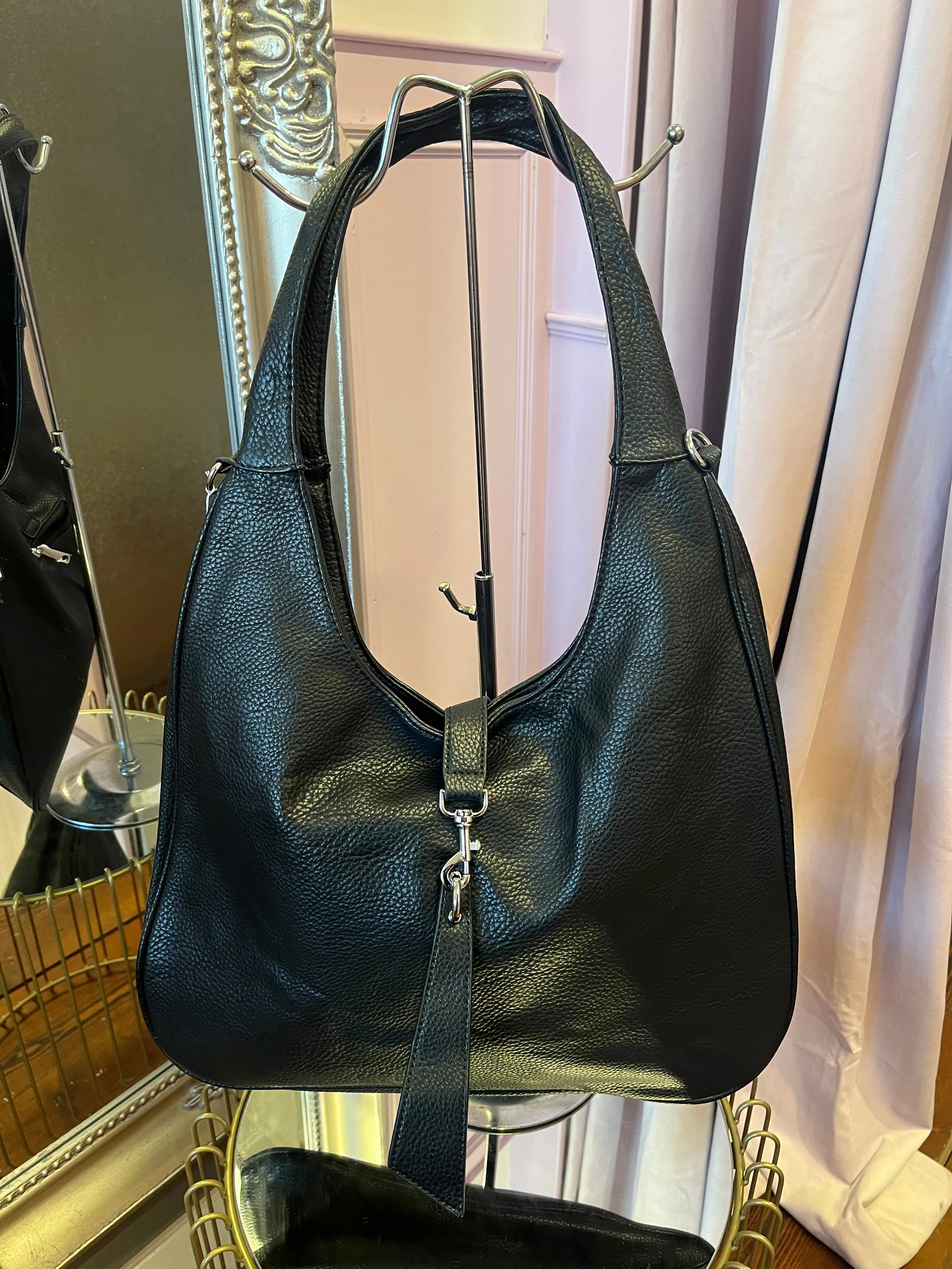 Slouchy Shoulder Bag / Black