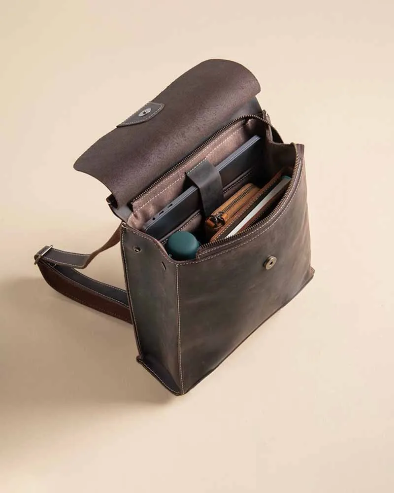 THE PRICY LEATHER SLIM BACKPACK